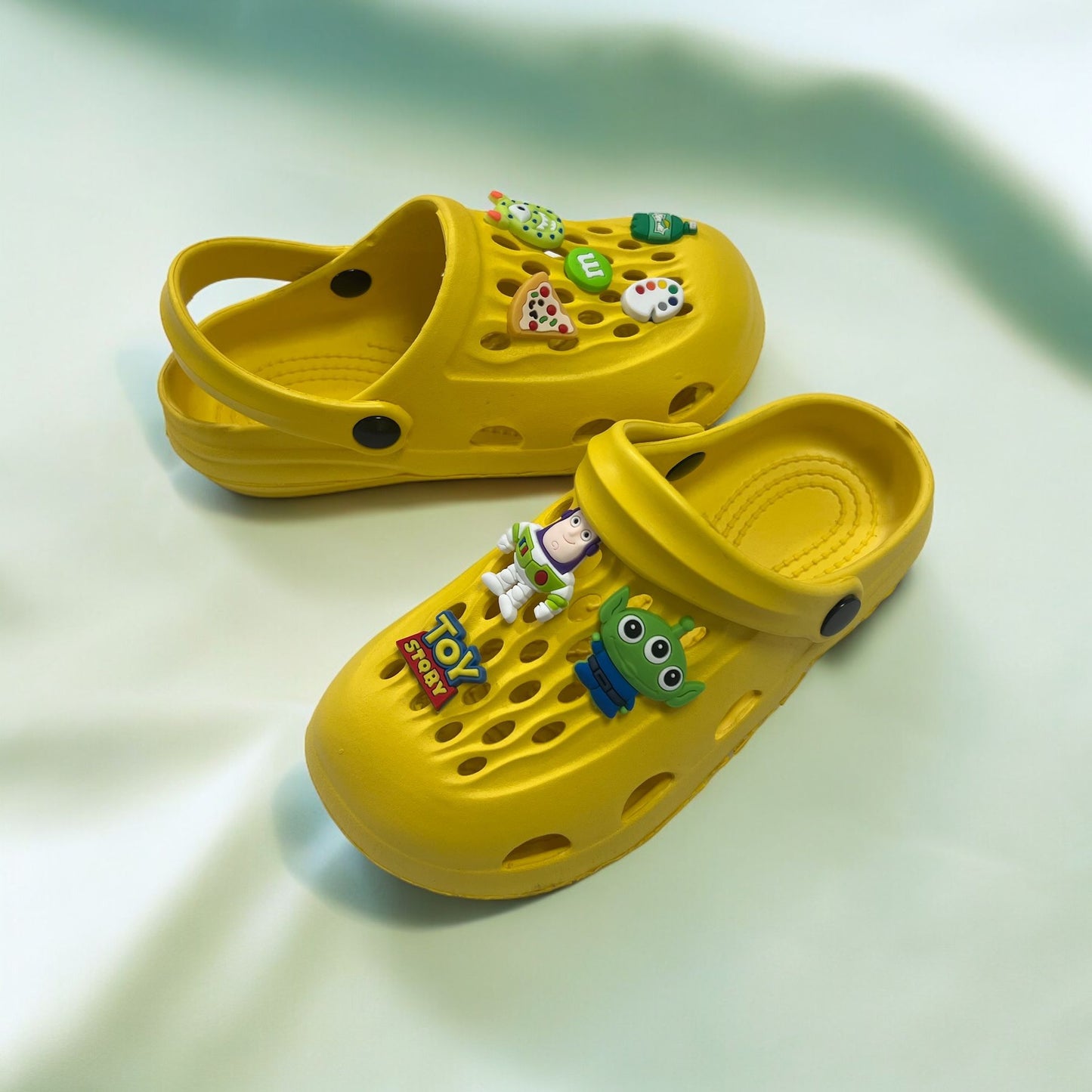 19022-11 Stylish & Comfortable Slipper with Beautiful Stickers