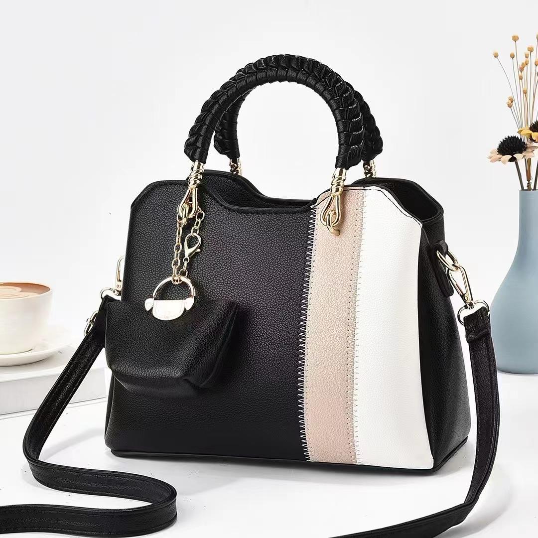 Women's bag 19028-14 / Black