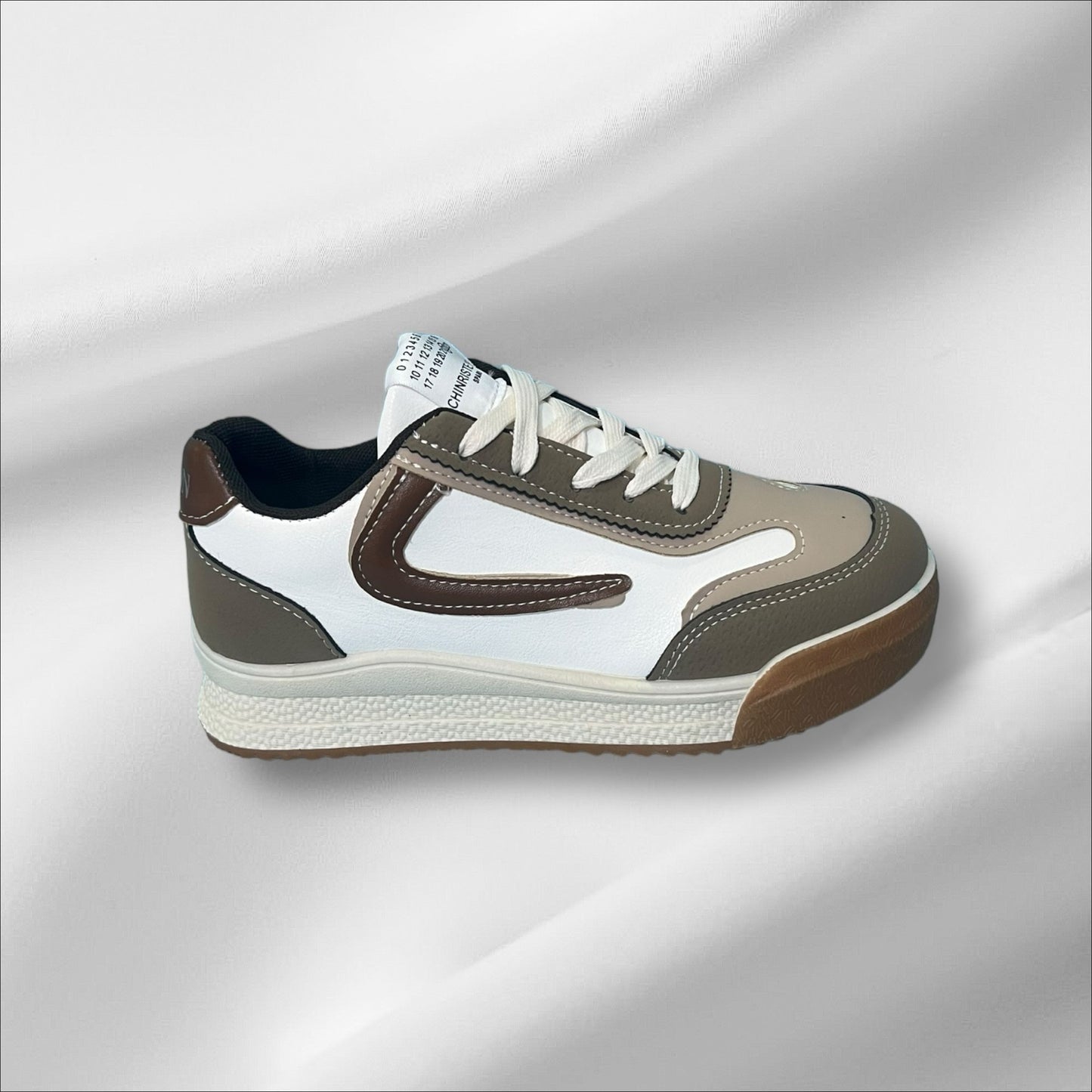 Casual women's sneakers - S105